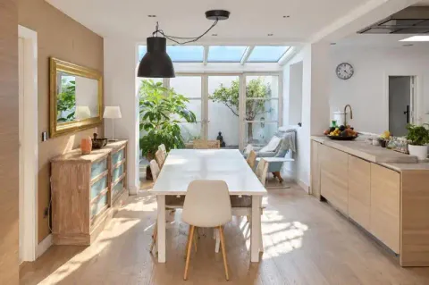Casa de 390 m² en Estepona