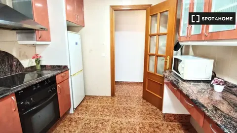 Habitació de lloguer, Burjassot