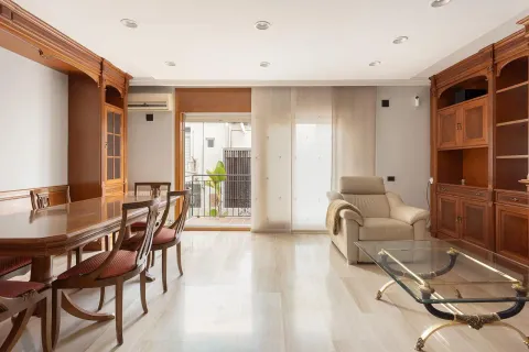 Casa 384 m² a l'Hospitalet de Llobregat