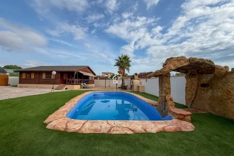 Casa de 80 m² a Oriola