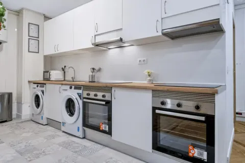 Chambre à louer, Madrid (4/10)
