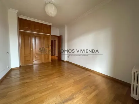 Pis de 81 m² a Ourense