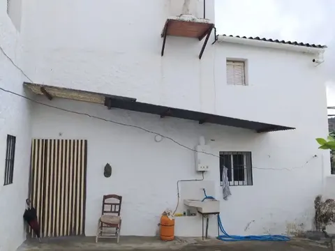 House 182 m² in El Burgo