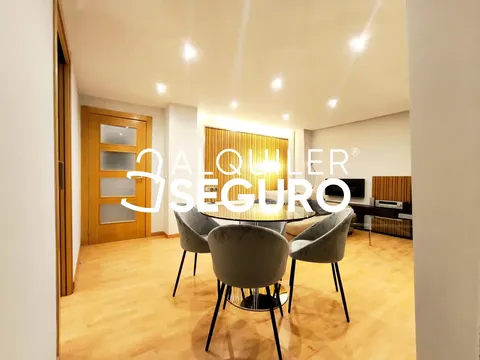 Pis de 77 m² a València