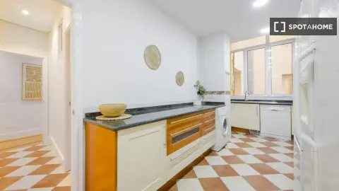Кімната в оренду, Madrid