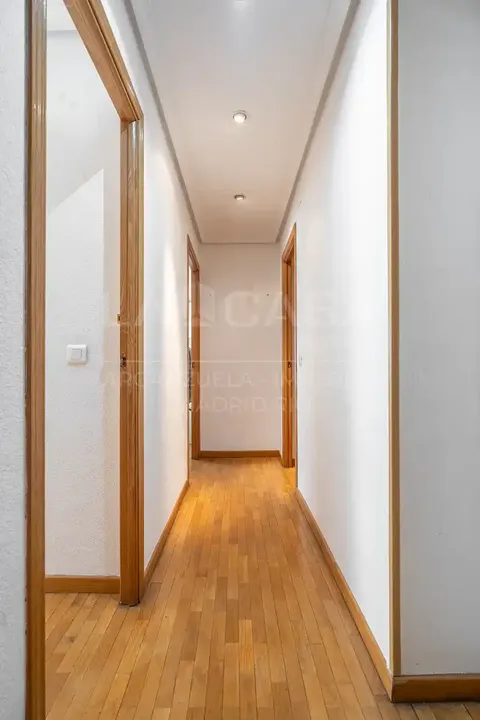 Wohnung 94 m² in Madrid