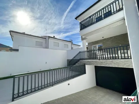 Casa de 240 m² a Ogíjares