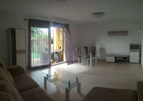 Casa de 183 m² a Los Barrios