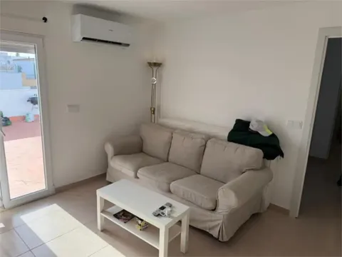 Pis de 50 m² a Sanlúcar la Mayor (2/6)