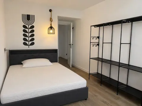 Chambre à louer, Valence