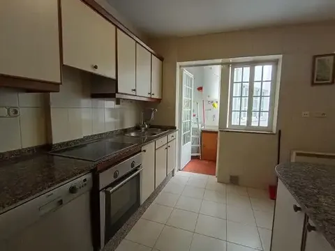 Квартира 100 м² в Santiago de Compostela