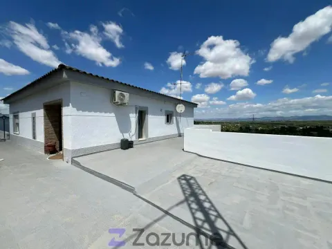 Casa de 320 m² en Manises
