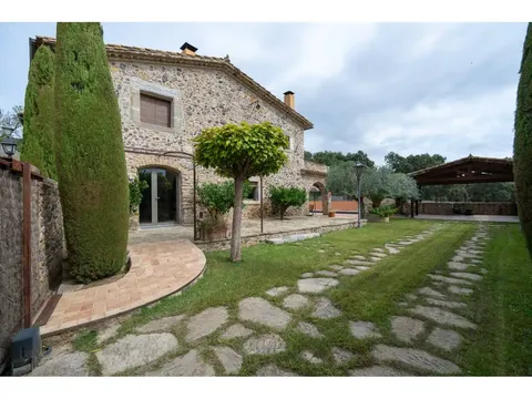 Casa de 282 m² a Garrigàs