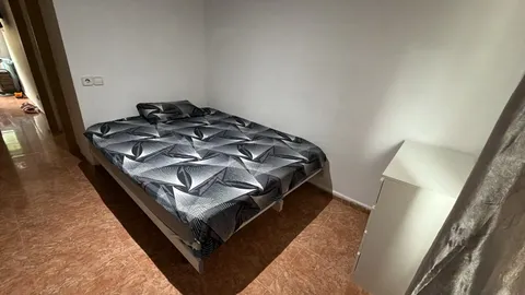 Habitació de lloguer, Santa Perpètua de Mogoda (3/5)