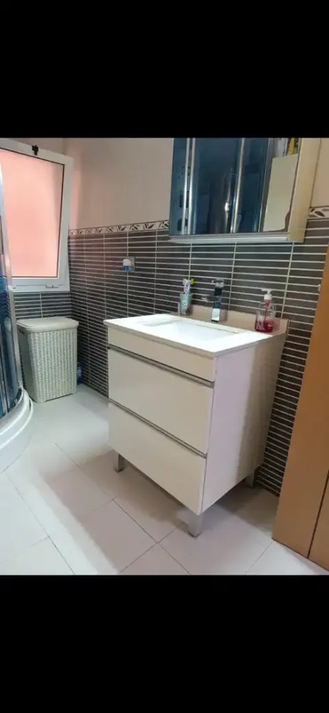 Habitació de lloguer, Algesires