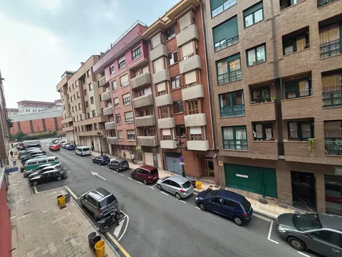 Pis de 45 m² a Oviedo
