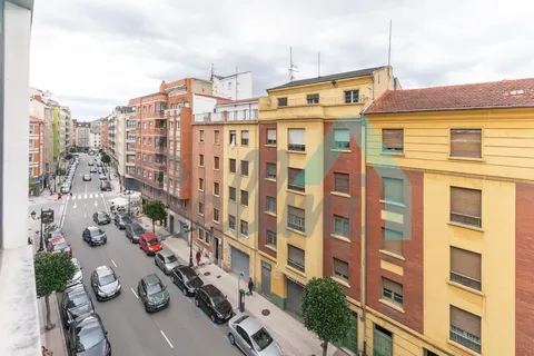 Pis de 50 m² a Oviedo