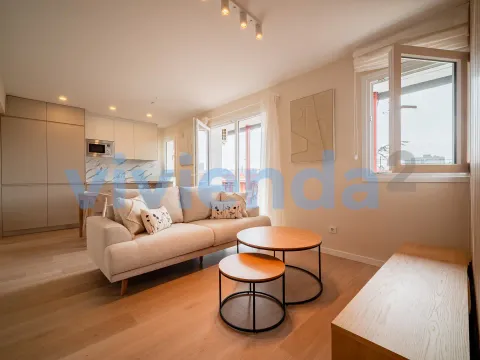 Wohnung 77 m² in Madrid