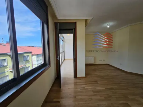 Pis de 147 m² a Ourense