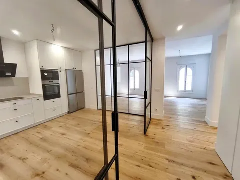 Wohnung 156 m² in Madrid