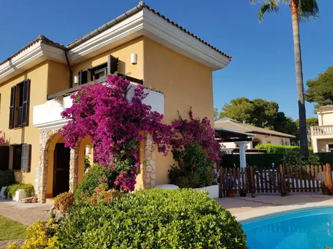 Casa de 200 m² en Muro