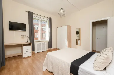 Room for rent, Madrid