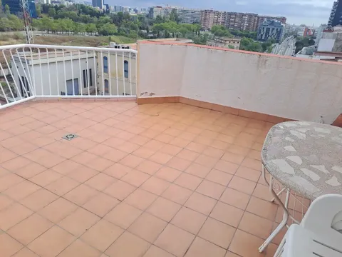 Wohnung 110 m² in l'Hospitalet de Llobregat