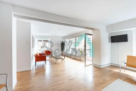 Pis de 158 m² a Oviedo