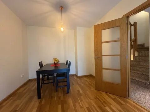 Casa de 153 m² a Teo