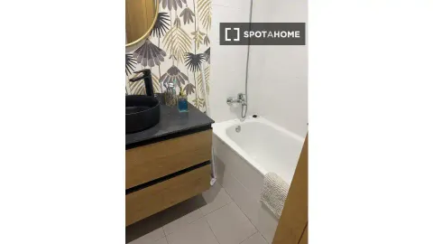 Кімната в оренду, Silla