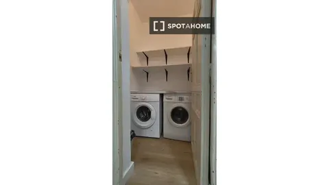 Кімната в оренду, Madrid
