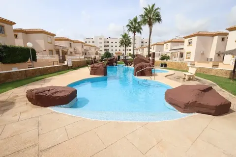 Casa de 110 m² a Oriola