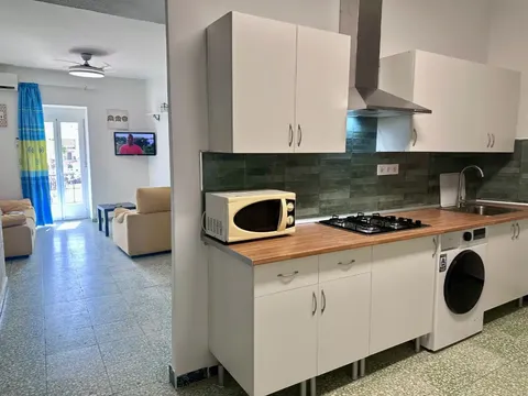 Room for rent, Orellana la Vieja
