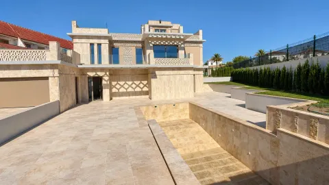 Дом 1100 м² в Torrevieja (4/41)