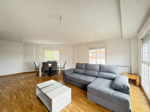 Wohnung 160 m² in Mejorada del Campo