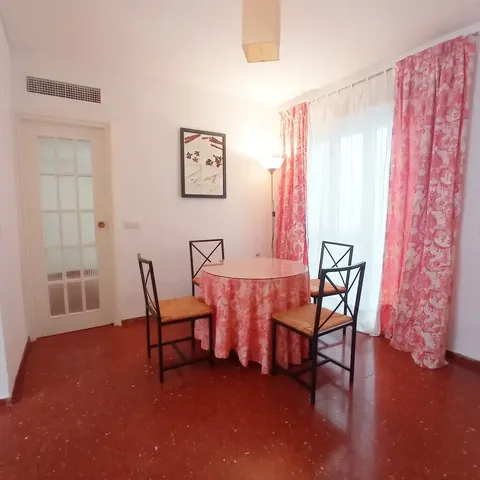 Pis de 70 m² a Còrdova