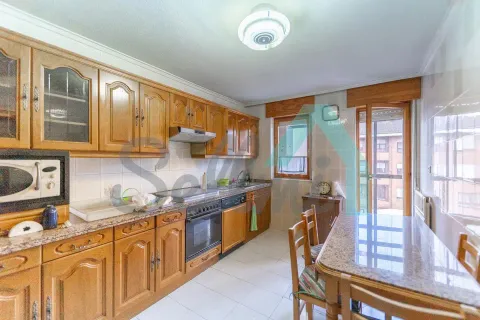 Wohnung 119 m² in Oviedo