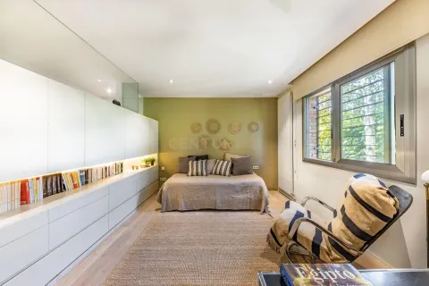 Будинок 238 м² у Sant Cugat del Vallès