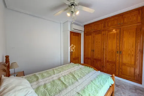 Casa de 100 m² a Oriola