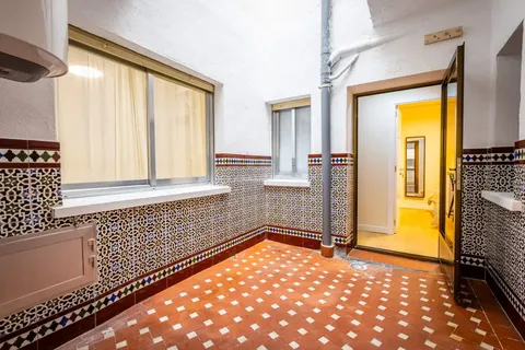 Habitació de lloguer, Parla