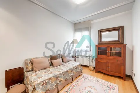 Wohnung 92 m² in Oviedo
