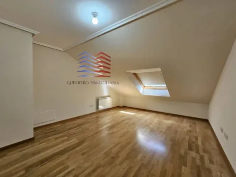 Pis de 147 m² a Ourense