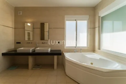 Haus 400 m² in Altea