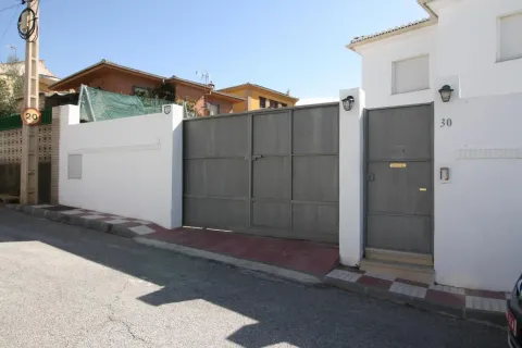 Casa de 220 m² a Villa de Otura (2/60)
