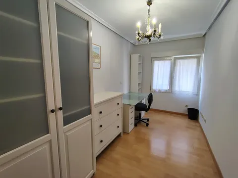 Pis de 80 m² a Gijón