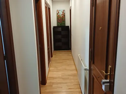 Pis de 80 m² a Oviedo