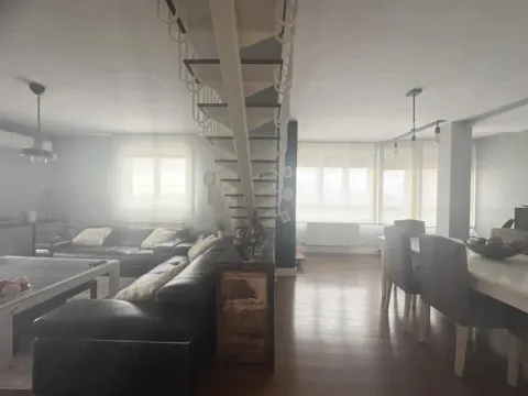 Pis de 200 m² a Alcalá de Henares