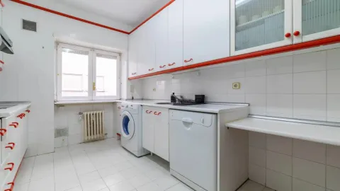Кімната в оренду, Madrid