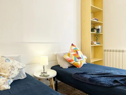 Quarto para alugar, Madrid (3/10)
