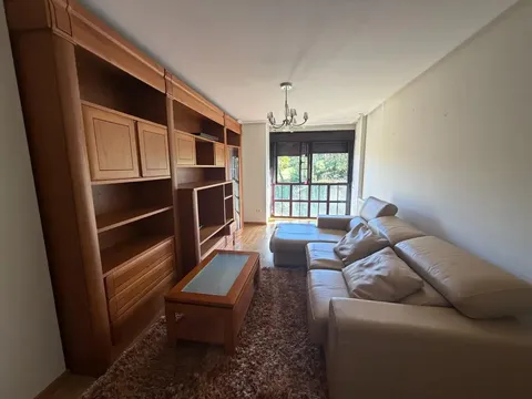Pis de 91 m² a Nava